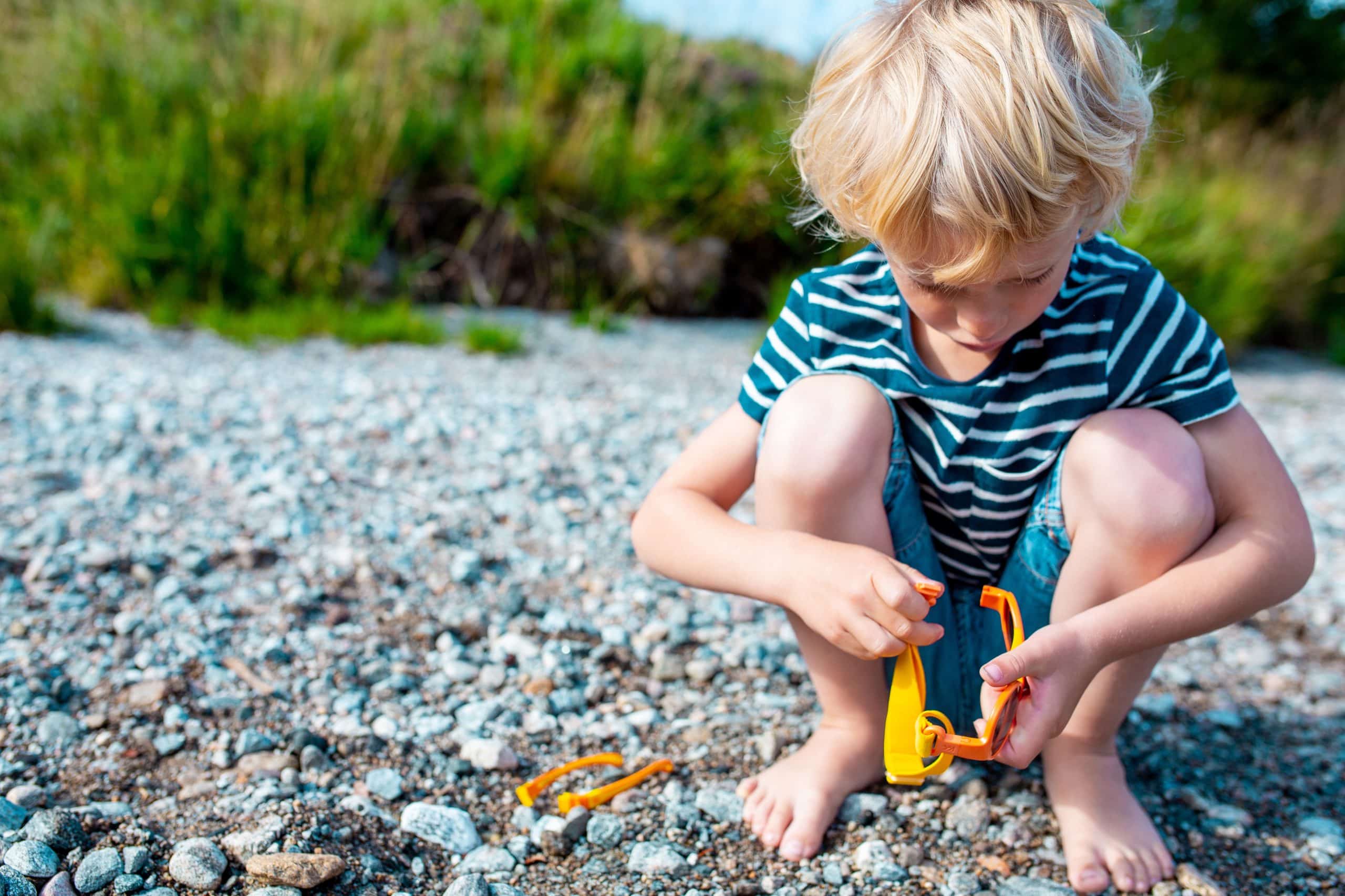Small boy with Mokki Click & Change-sunglasses
