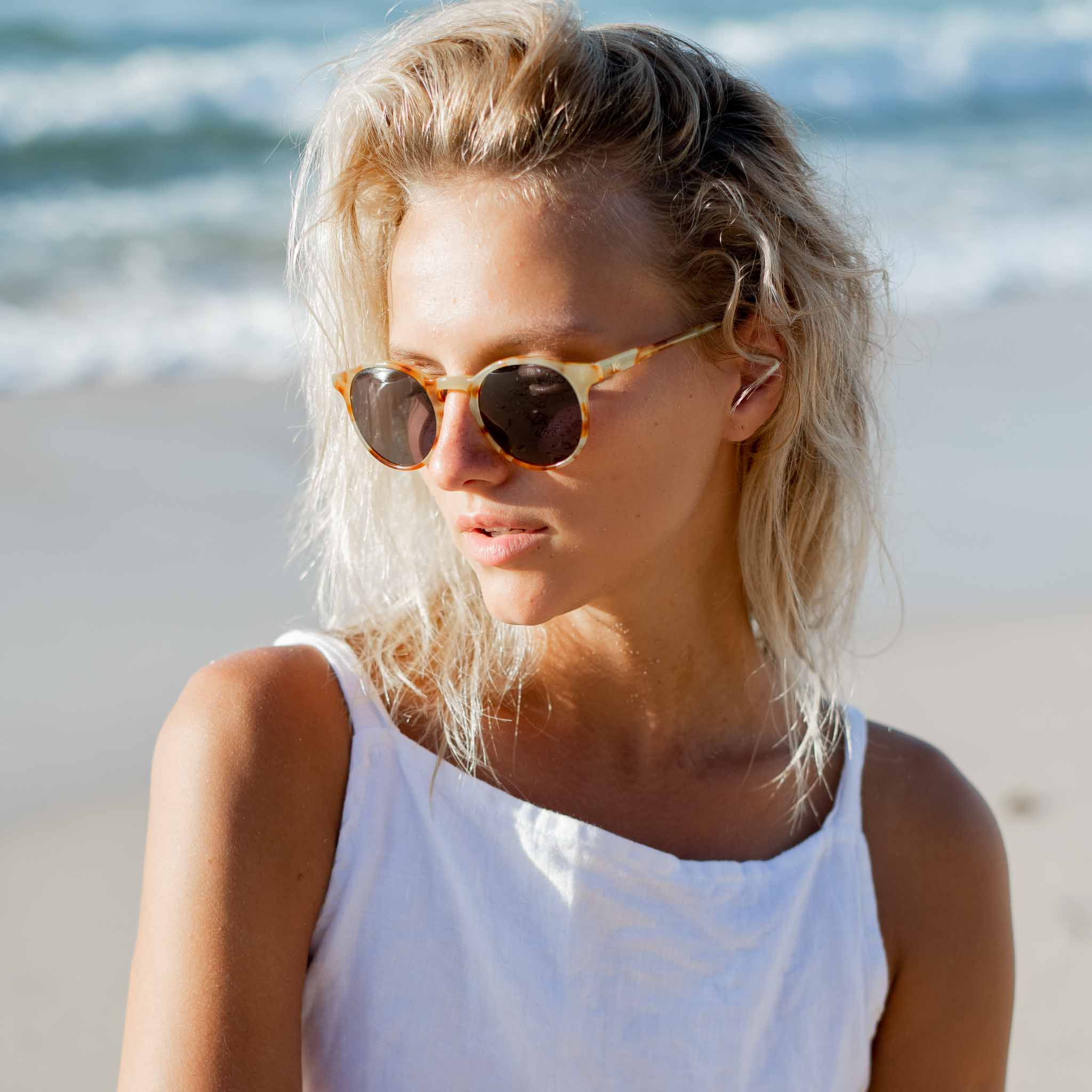 Woman with Mokki sunglasses