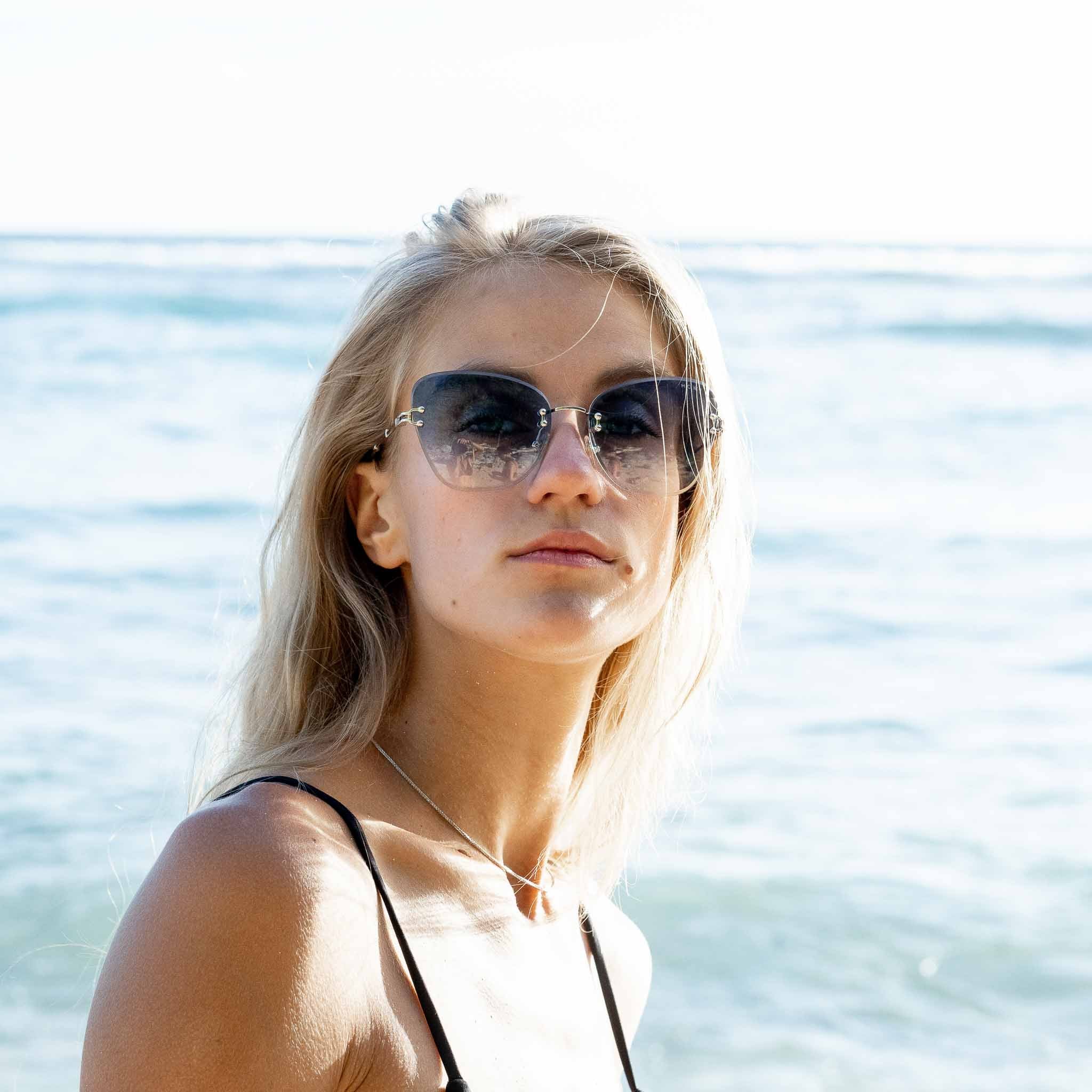 Woman wearing Mokki sunglasses