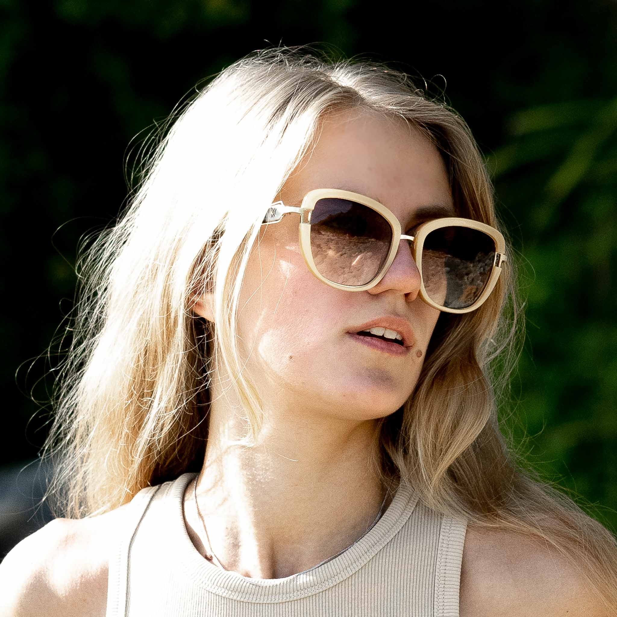 Woman wearing Mokki sunglasses