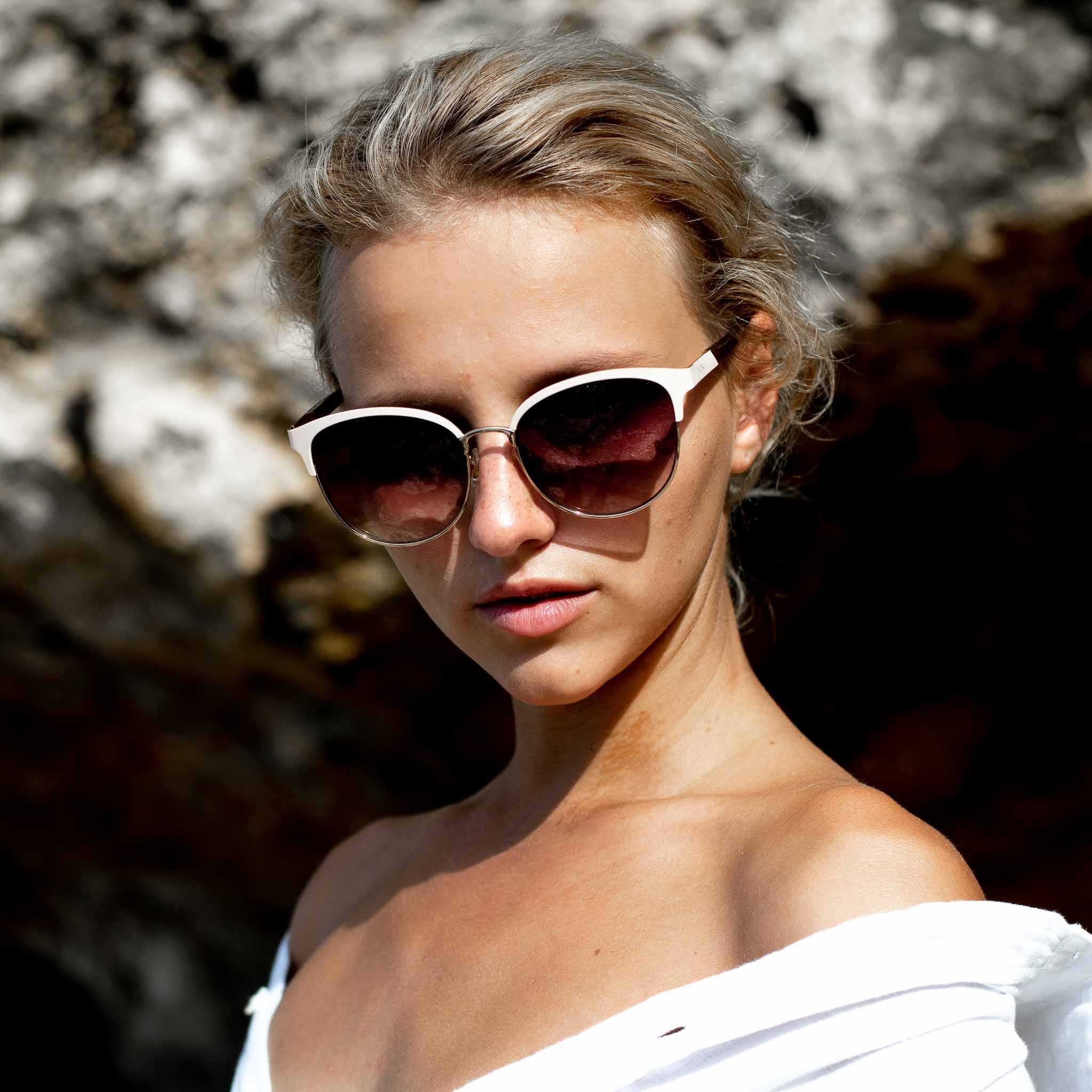 Woman wearing Mokki Sunglasses